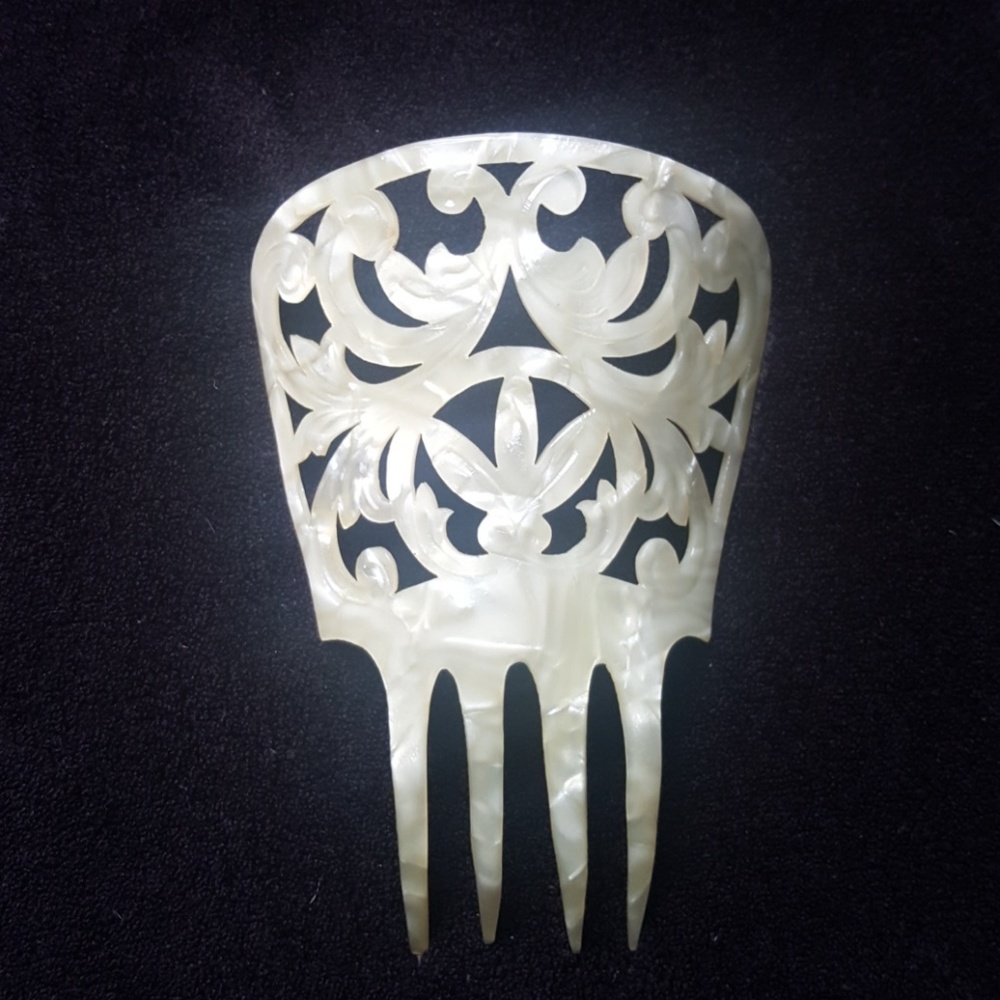 Celluloid  Victorian or Deco hair comb